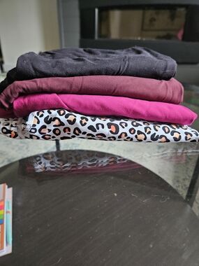 4-Piece Premium Workout Leggings Bundle – Size L – $75 OBO